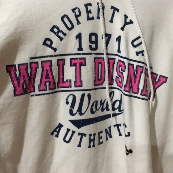 Disney sweatshirt NWOT - Picture 2 of 4
